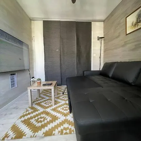 A 150m Du Lac- Plage De L'imperial Apartamento